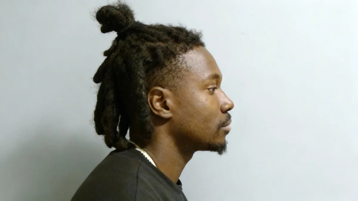 Delta Flight Returns to Atlanta After Odor Detected in Cabin