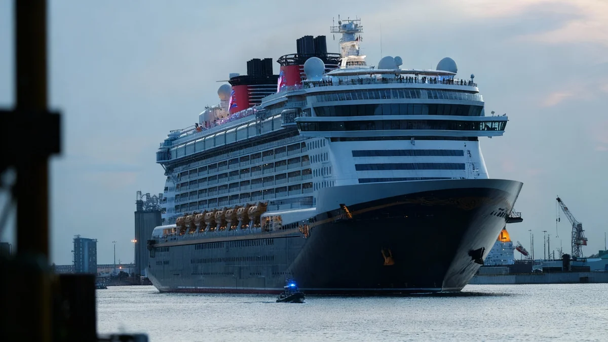 No Charges for Mother in Disney Cruise Overboard Incident