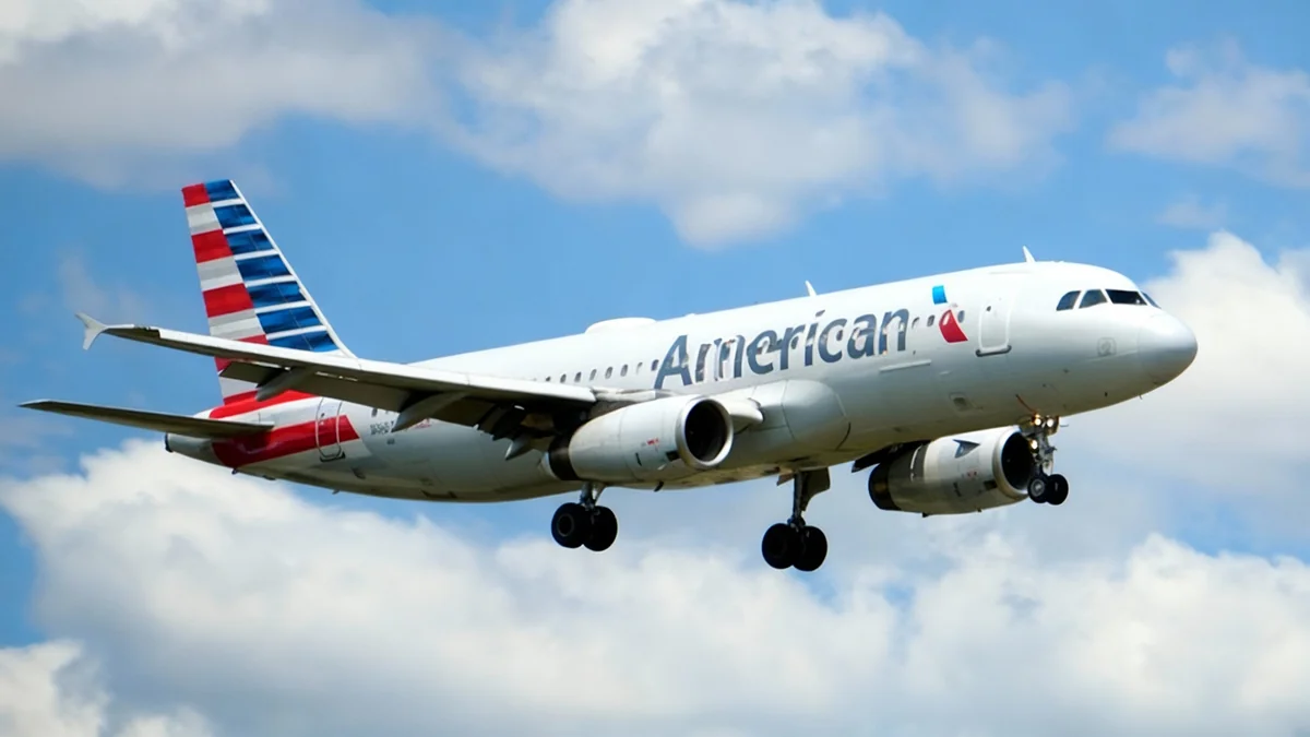 American Airlines Cuts Hundreds of Corporate Jobs