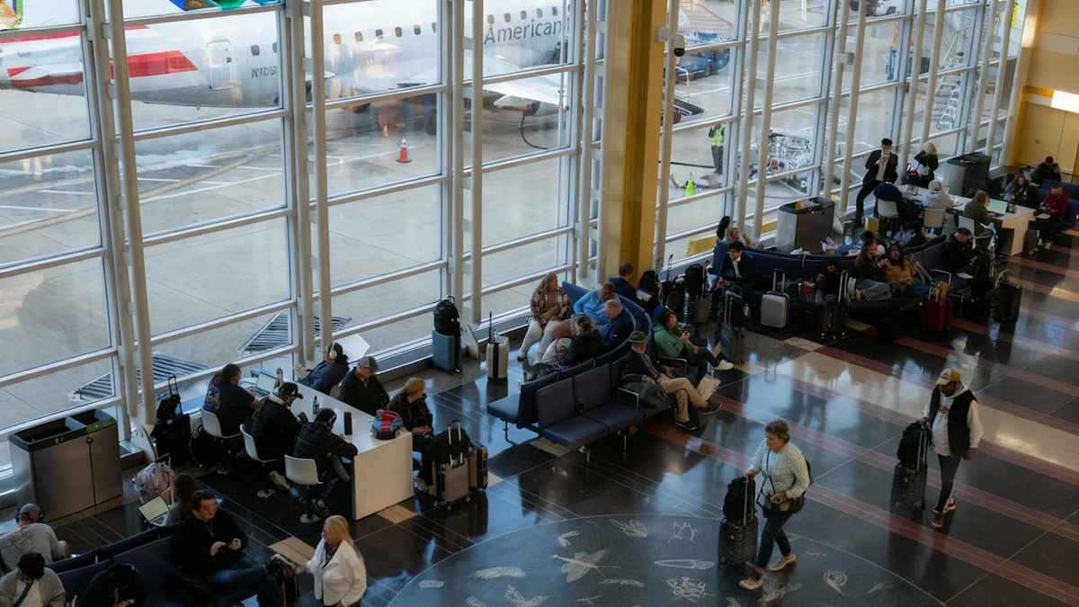 US Flight Disruptions Worsen Amid ATC Shortages