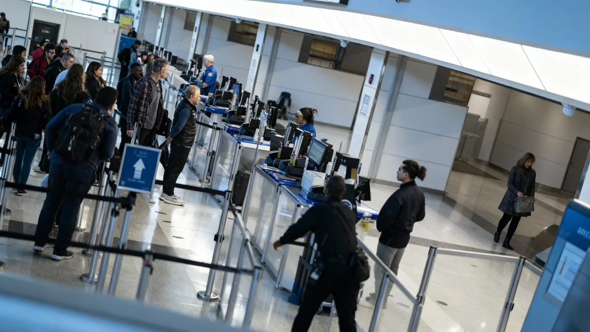 United Airlines Flight Faces Bomb Threat at Reagan National